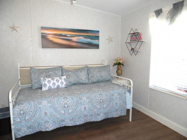 2003 Homes of Merit A17414 Mobile Home