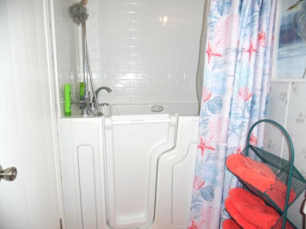 2003 Homes of Merit A17414 Mobile Home