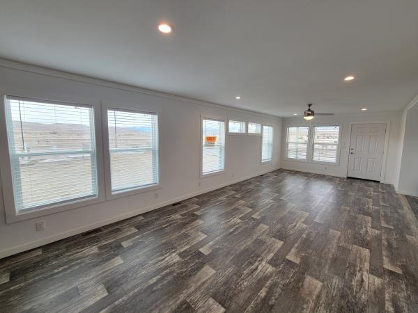 2025 Champion PLT-DWSUNSCC643 Mobile Home