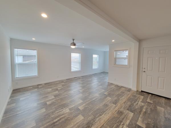 2025 Champion PLT-DWSUN2860H32001 Mobile Home