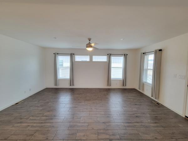 2022 Champion SCM582P Mobile Home