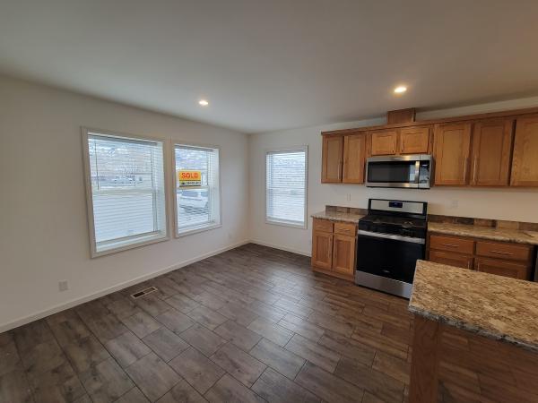 2022 Champion SCM582P Mobile Home