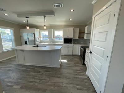 Photo 4 of 15 of home located at 428 Zacapa Avenue Venice, FL 34285