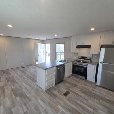 Photo 5 of 8 of home located at 7803 St Andrews Church Rd.#0016 Louisville, KY 40214