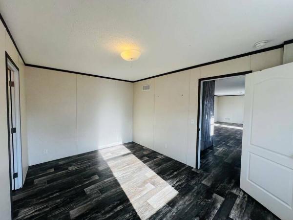 2019 95PLH16723AH19S  Home