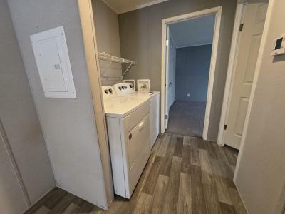 Photo 4 of 7 of home located at 1301 Avenue A, Unit 24 Springfield, MI 49037