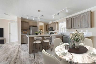 Photo 4 of 23 of home located at 1325 Autumn Drive Tampa, FL 33613