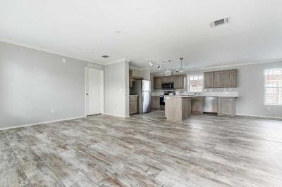 Photo 4 of 23 of home located at 1301 Autumn Drive Tampa, FL 33613