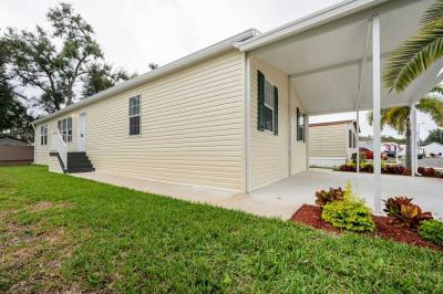Photo 3 of 23 of home located at 1301 Autumn Drive Tampa, FL 33613