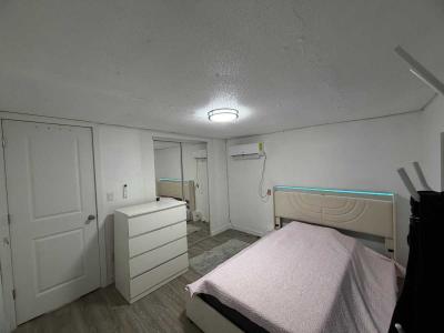 Photo 5 of 25 of home located at 8806 Nautilis Drive Tampa, FL 33635