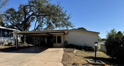 Mobile Home at 529 Spruce Dr Lady Lake, FL 32159