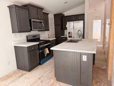 Photo 4 of 20 of home located at 2401 S. 27th Ave. Phoenix, AZ 85009