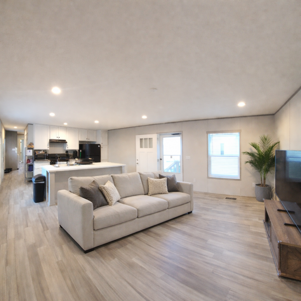 Photo 1 of 2 of home located at 6776 Townsend Rd., #196 Jacksonville, FL 32244