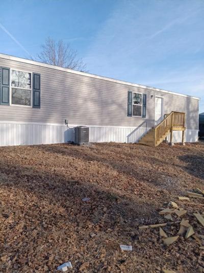 Photo 3 of 9 of home located at 16 English Village Park #57 Nixa, MO 65714