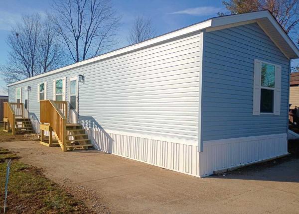 Photo 1 of 2 of home located at 4809 W Windsor Rd., #D05 Champaign, IL 61822