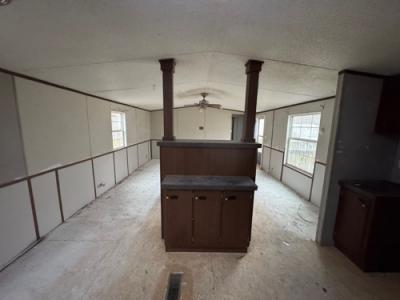 Photo 4 of 18 of home located at 12834 Lake Circle Dr Alexandria, KY 41001