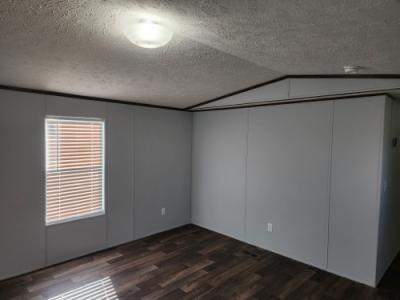 Photo 5 of 17 of home located at 10420 Us Highway 31 Lot 377 Tanner, AL 35671