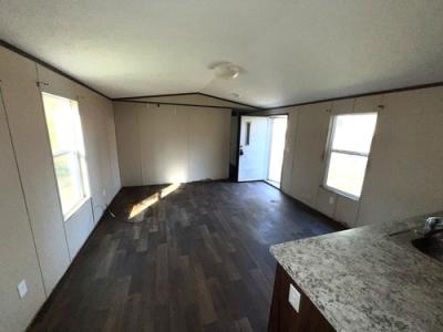 Photo 3 of 11 of home located at 1872 Summerville Rd Jasper, AL 35504