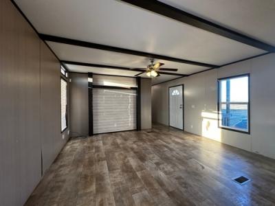 Photo 4 of 11 of home located at 4780 State Hwy 71 El Campo, TX 77437