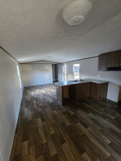 Photo 5 of 19 of home located at 4001 Hillsboro Dr Brandon, MS 39042