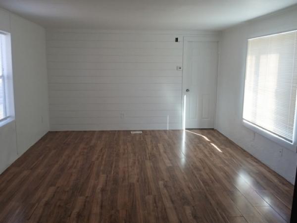 1981 CENT Manufactured Home