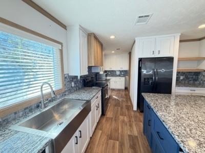 Photo 4 of 15 of home located at 5000 Allen Genoa Rd #124 Pasadena, TX 77504