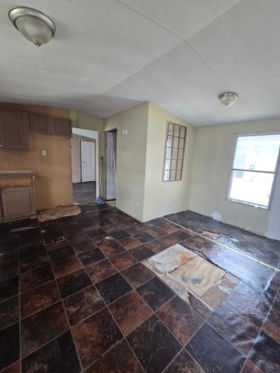 Photo 2 of 13 of home located at 12195 Roddy Rd Trlr 21 Gonzales, LA 70737