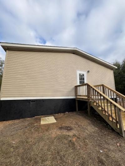 Photo 4 of 15 of home located at 4023 Sylvania Plantation Rd Greenwood, FL 32443