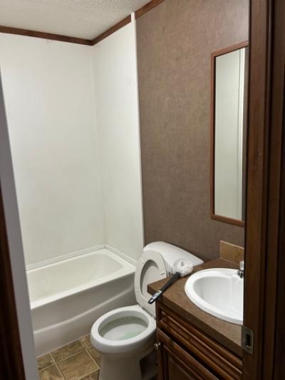 Photo 4 of 10 of home located at 1505 Oak Hill Rd Bolivar, TN 38008