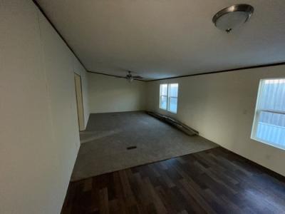 Photo 5 of 10 of home located at 6000 S Rolling Hills Rd Columbia, MO 65201