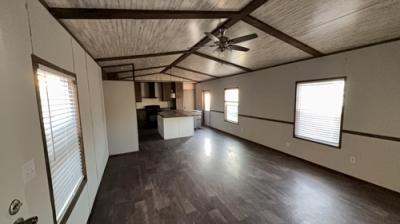 Photo 2 of 15 of home located at 14258 Airline Hwy Gonzales, LA 70737