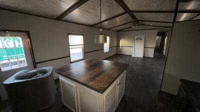 Photo 4 of 15 of home located at 14258 Airline Hwy Gonzales, LA 70737