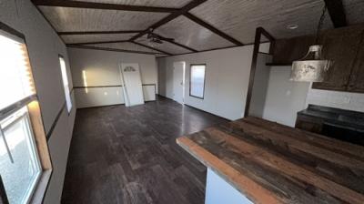 Photo 5 of 15 of home located at 14258 Airline Hwy Gonzales, LA 70737