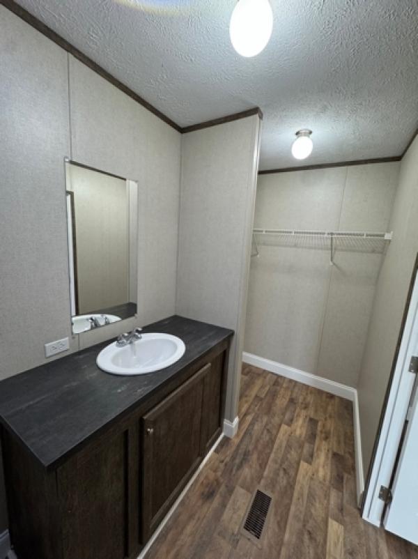 2021 THE BREEZ Manufactured Home