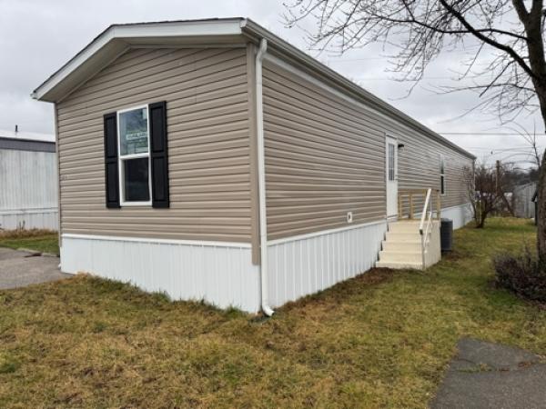 2021 THE BREEZ Manufactured Home