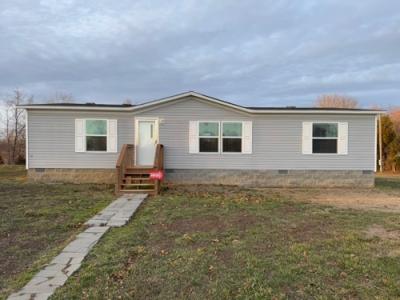 Mobile Home at 10219 Farmersville R Princeton, KY 42445
