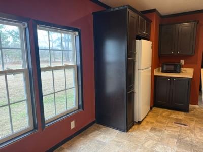 Photo 5 of 14 of home located at 1708 Swamp Rd Carthage, MS 39051