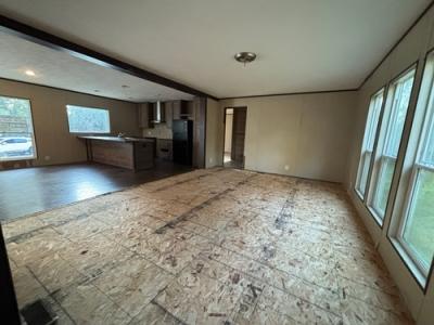 Photo 5 of 20 of home located at 940 E Bullard Ave Foley, AL 36535