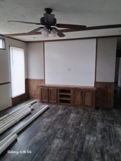 Photo 3 of 12 of home located at 13653 Airline Highway Gonzales, LA 70737