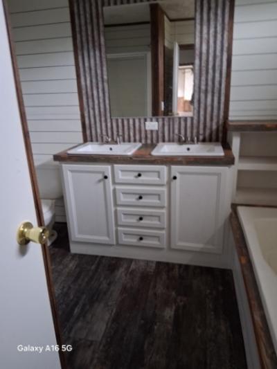 Photo 5 of 12 of home located at 13653 Airline Highway Gonzales, LA 70737