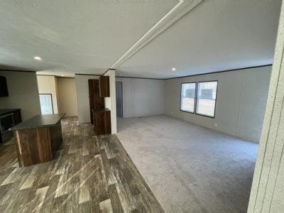 Photo 5 of 15 of home located at 1507 N Oak Street Du Quoin, IL 62832