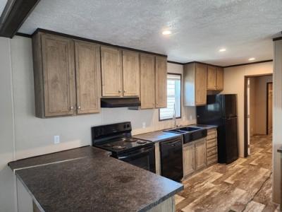 Photo 4 of 14 of home located at 16071 Old Greensboro Moundville, AL 35474