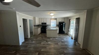 Photo 3 of 11 of home located at 914 Il 15 Sims, IL 62886