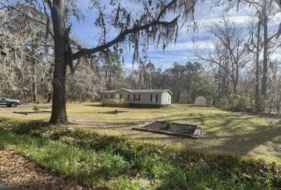 Photo 2 of 16 of home located at 166 Twickenham Rd Yemassee, SC 29945