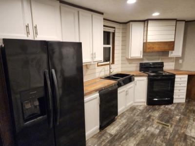 Photo 4 of 15 of home located at 651 County Road 204 Danville, AL 35619