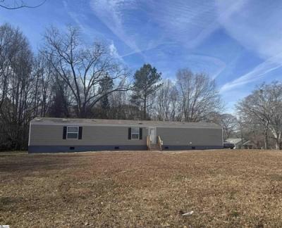 Mobile Home at 402 Railroad St Union, SC 29379