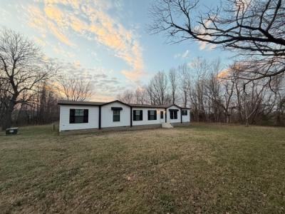 Mobile Home at 5007 State Route 1155 Rumsey, KY 42371