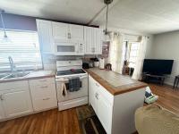 1978 Hillcrest Manufactured Home