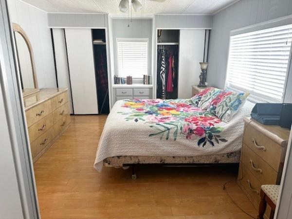 1978 Hillcrest Manufactured Home