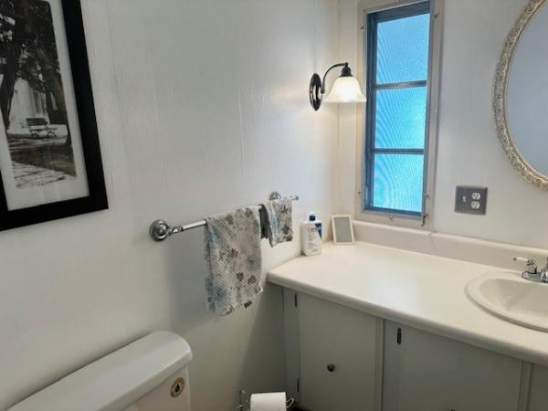 1978 Hillcrest Manufactured Home